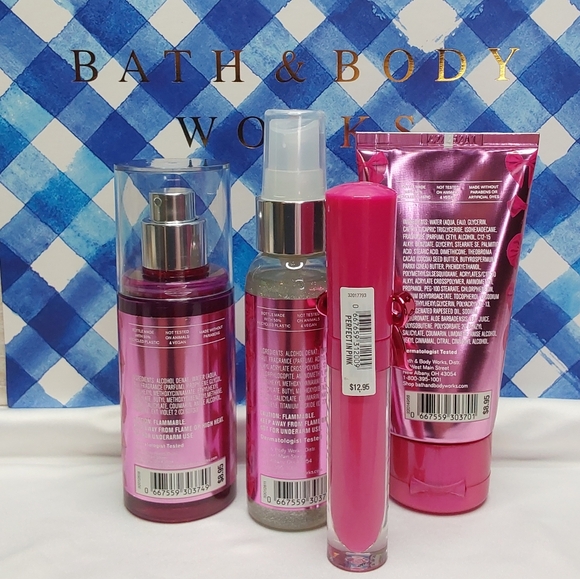 BATH & BODY WORKS 4-PIECE 'PERFECT IN PINK' LIP OIL & BODY SHIMMER GIFT SET - Picture 5 of 14